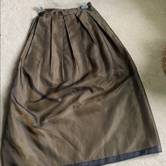 Classy formal skirt - Picture 1 of 1